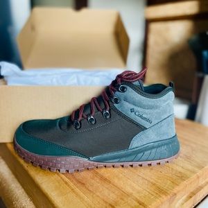 NIB Columbia Men’s Fairbanks Hiking boots